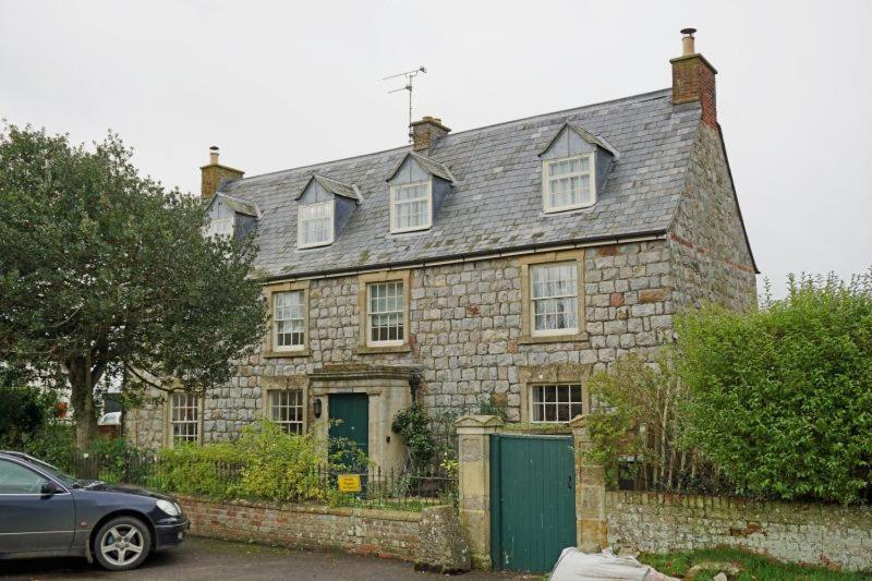 לינה וארוחת בוקר אייוובורי Silbury House מראה חיצוני תמונה